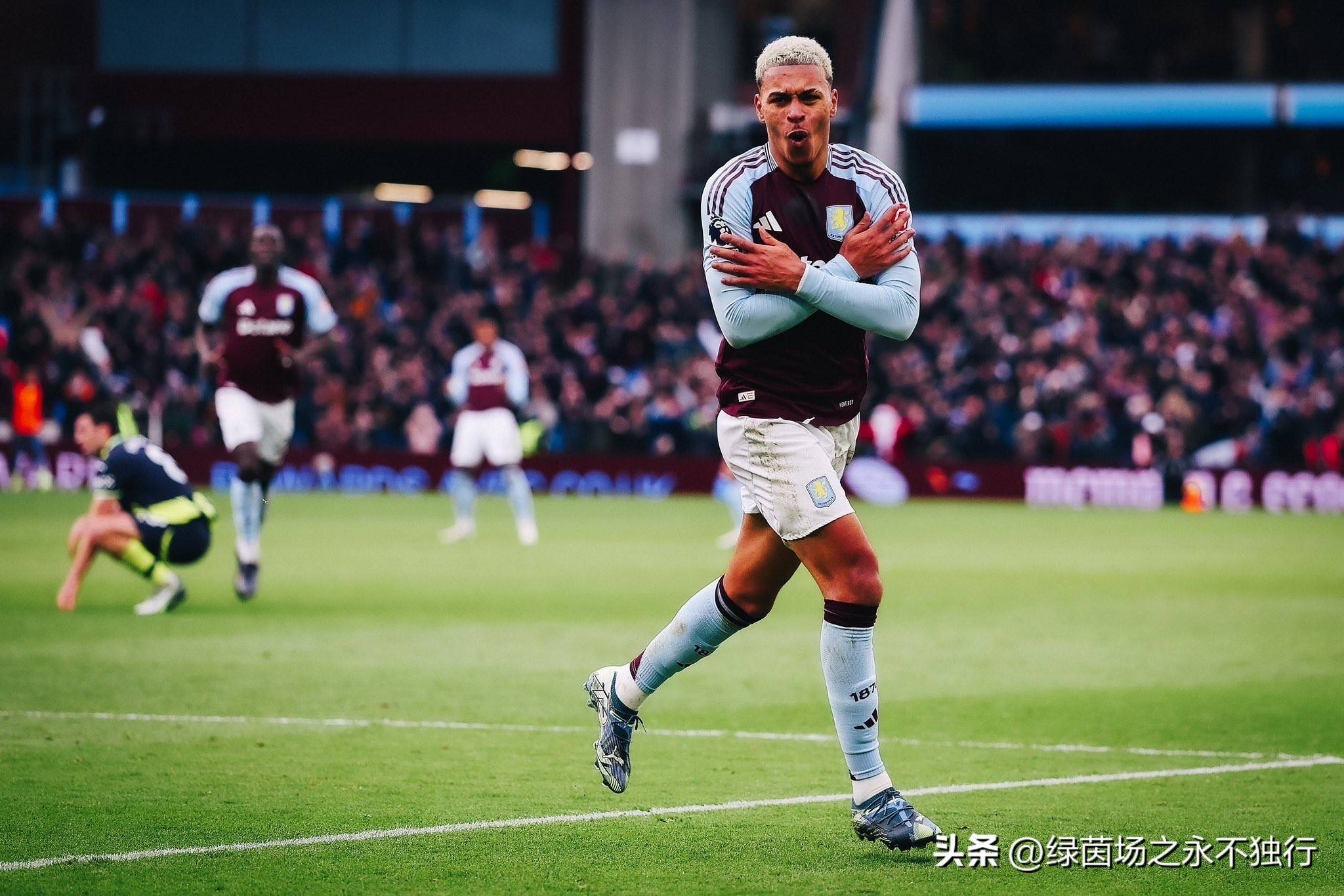 马赛擒下热刺,展现强大攻击力的简单介绍 马赛擒下热刺,展现强大攻击力的简单介绍