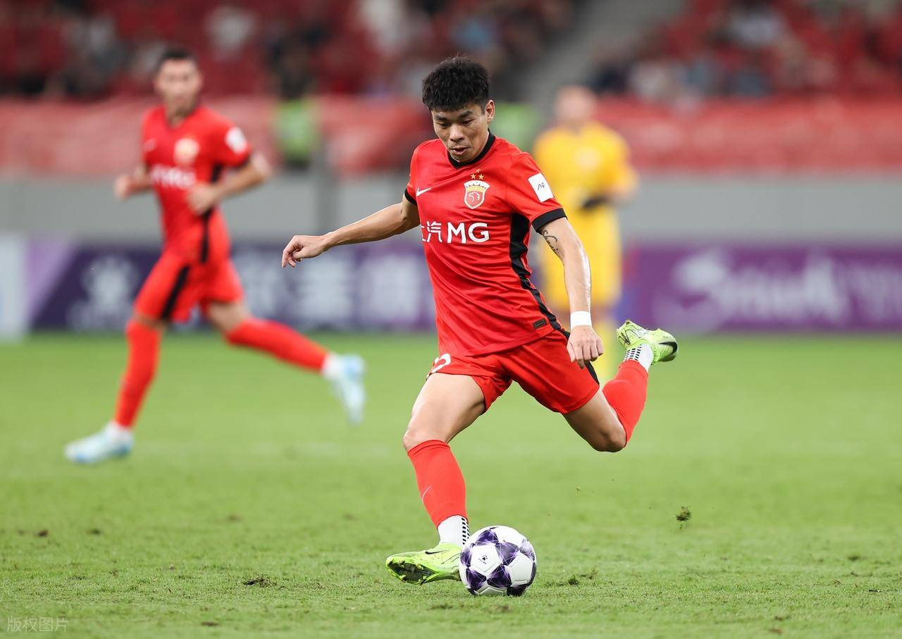 胜负悬念,中超球队携手奋力拼搏争夺胜利的简单介绍 胜负悬念,中超球队携手奋力拼搏争夺胜利的简单介绍