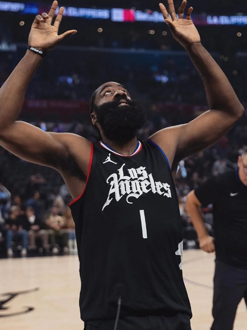 快船队客场大胜，展现出强大的客场作战能力的简单介绍