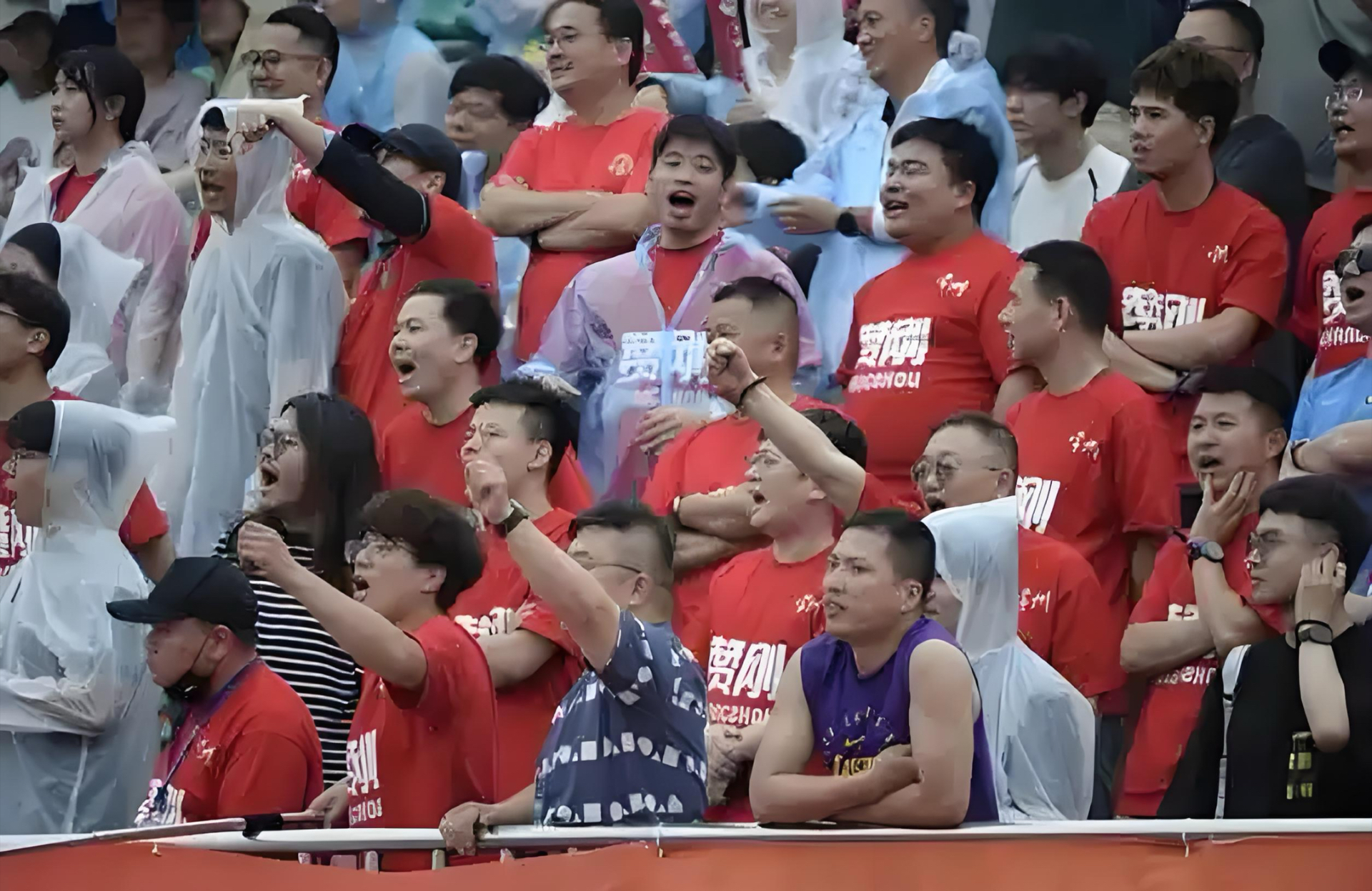 赛事收视率节节攀升,观众热情高涨 赛事收视率节节攀升,观众热情高涨