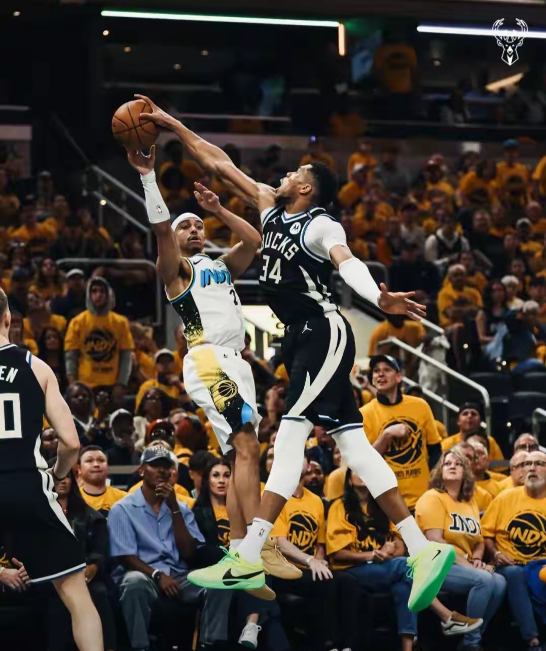 快船完胜爵士,克莱统治全场 快船完胜爵士,克莱统治全场