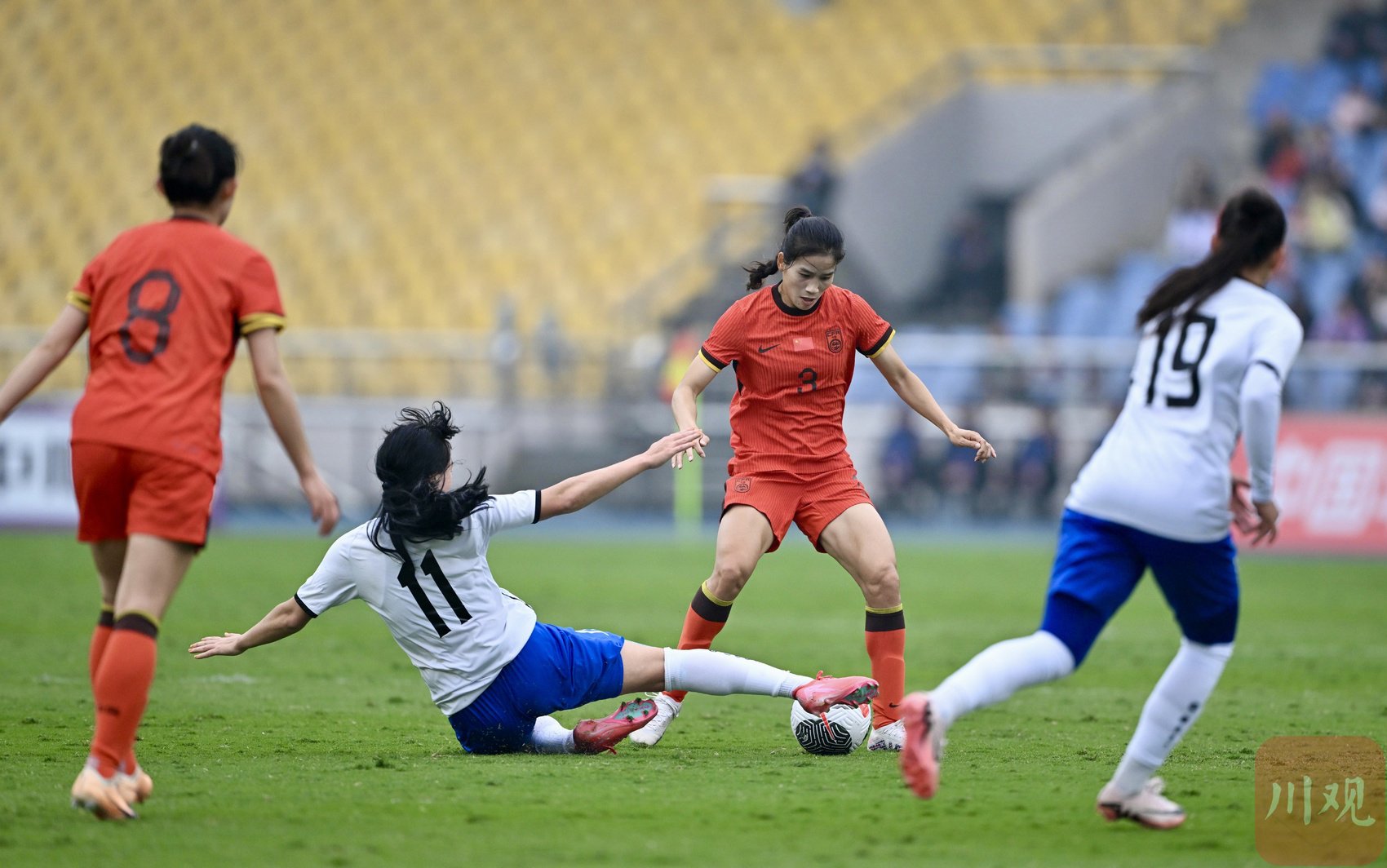 亚美尼亚女足队砥砺前行,携手合作备战比赛! 亚美尼亚女足队砥砺前行,携手合作备战比赛!