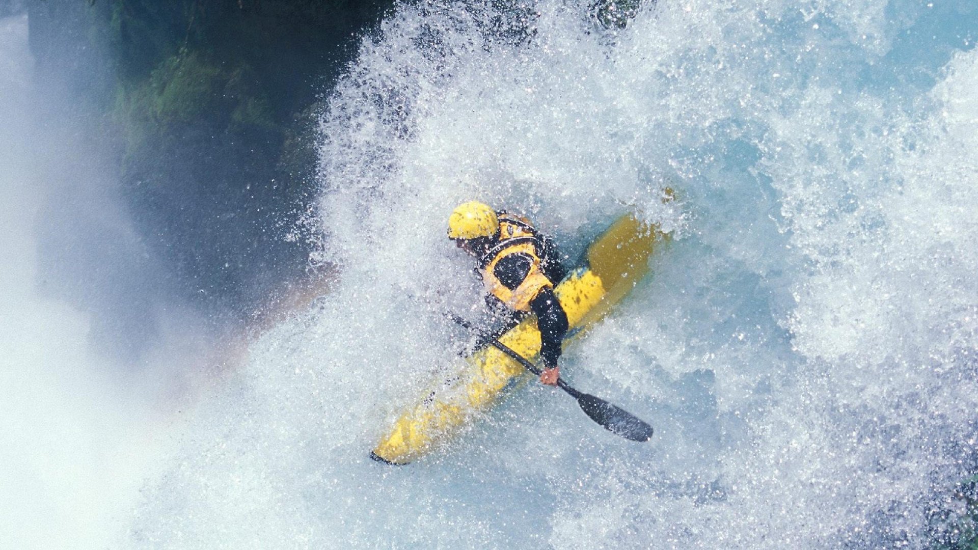 范弗利特关键三分定乾坤，鹈鹕逆转深圳队锁定胜局