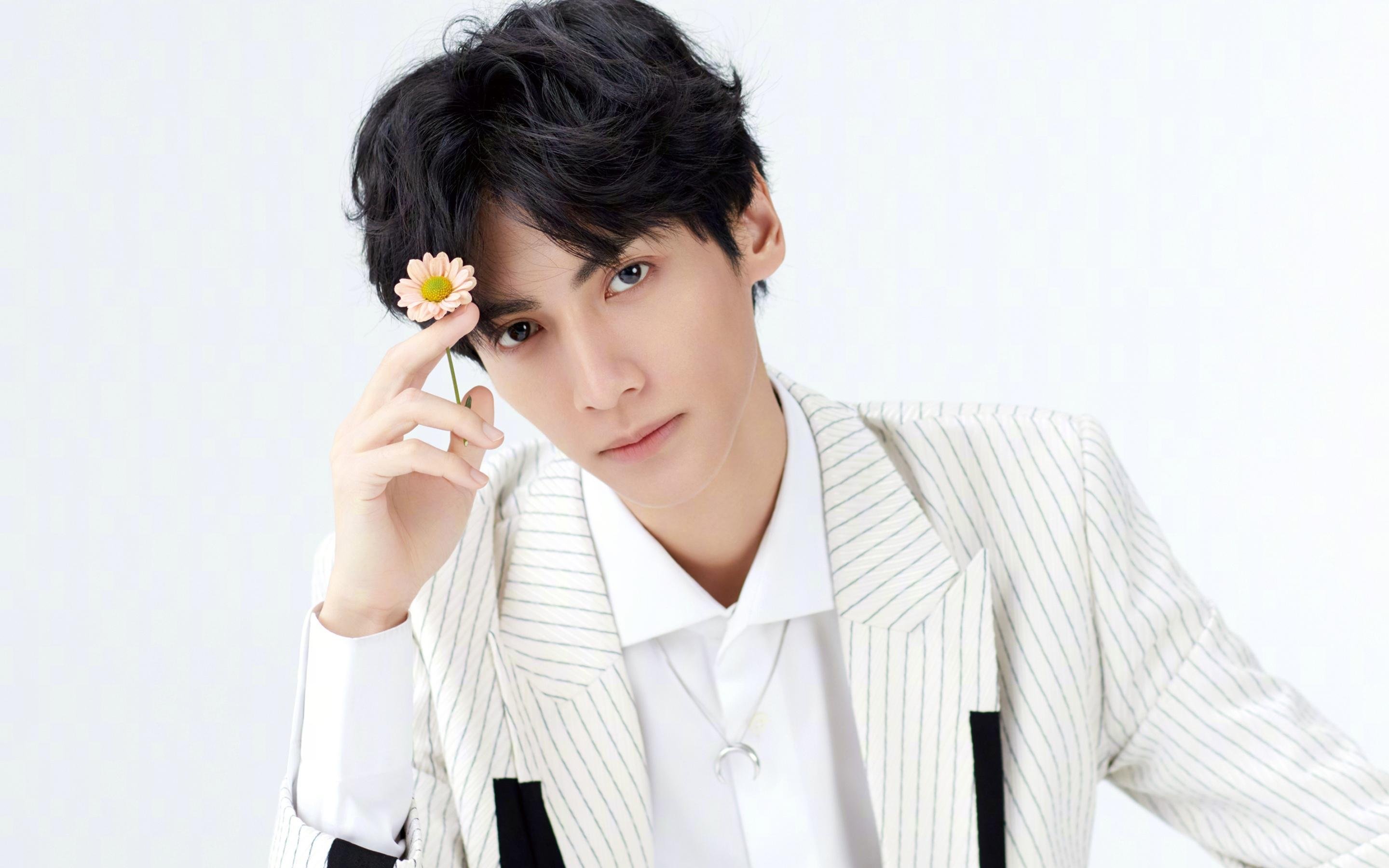 命运交叉的竞技场，当湖人碾压步行者，哈登末节接管比赛